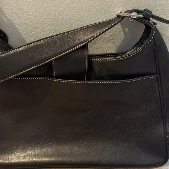 Coach shoulder bag from the Neo collection. - Picture 6 of 12